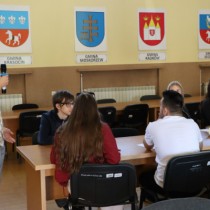 Powiększ zdjęcie Głos zabiera Radny Młodzieżowego Sejmiku Filip Ślusarczyk