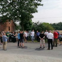 Powiększ zdjęcie Spotkanie%20z%20mieszkańcami%20Czarncy%20i%20Kątów%20w%20sprawie%20planowanej%20inwestycji%20drogowej