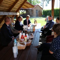 Powiększ zdjęcie Prezes%20ROT%20WŚ%20Marcin%20Piętak%20zachęca%20do%20przystąpienia%20gospodarstw%20agroturystycznych%20do%20ROT