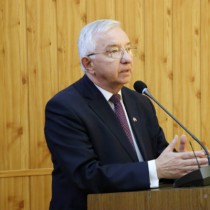 Powiększ zdjęcie Głos zabiera Poseł na Sejm RP Krzysztof Lipiec