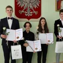 Powiększ zdjęcie Stypendyści: Marcin Kurzak, Aleksandra Teklak, Daniela Kocełuch, Igor Wójcik