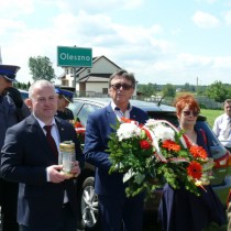 Powiększ zdjęcie Delegacja Powiatu Włoszczowskiego: Wicestarosta Łukasz Karpiński, Starosta Włoszczowski Dariusz Czechowski i Członek Zarządu Powiatu Małgorzata Gusta
