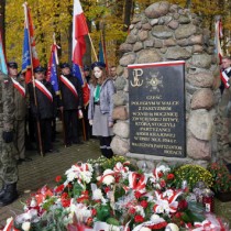 Powiększ zdjęcie Pomnik w Chotowie
