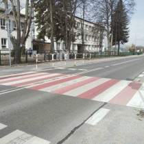 Powiększ zdjęcie Przejscie dla pieszych przed szkołą w Kluczewsku
