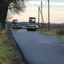 Powiększ zdjęcie Prace remontowe na drodze powiatowej w Ojsławicach