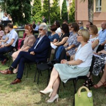 Powiększ zdjęcie Nauczyciele I Liceum Ogólnokształcącego we Włoszczowie i zaproszeni goście